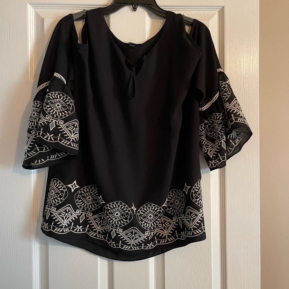 Sami & Jo nice going out or work blouse